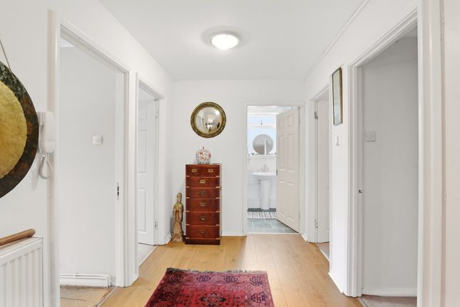 29, Newton Court, Leeds photo 2