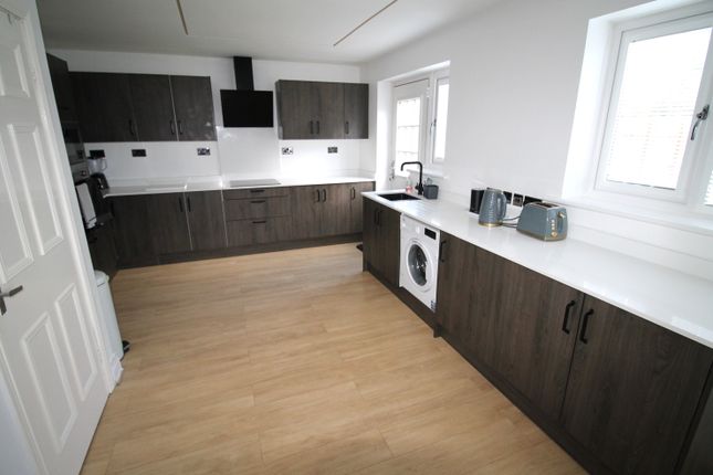 8, Brackenbeds Close, Chester Le Street photo 4