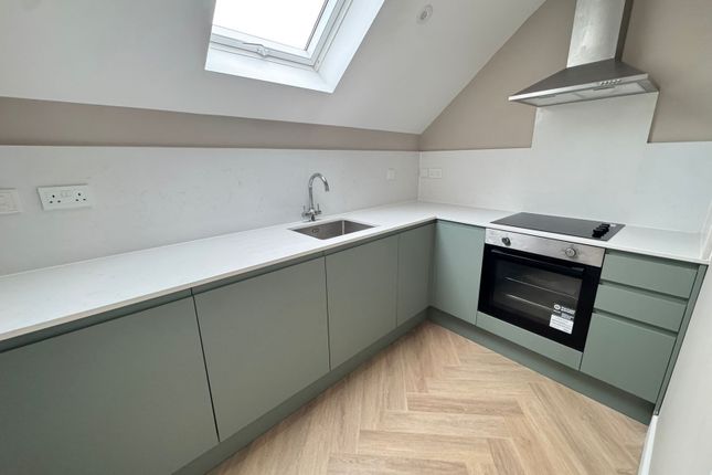 3 Bed Flat To Rent High Road, London N12