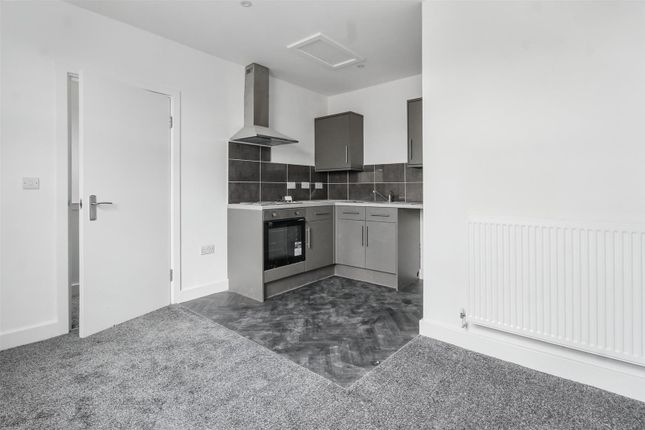 Flat 3, 26, Forest Road West, Nottingham photo 2