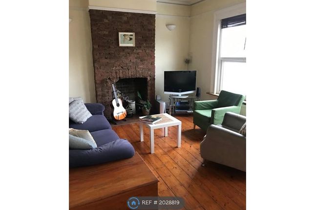 Thumbnail Room to rent in Ravenstone Road, London