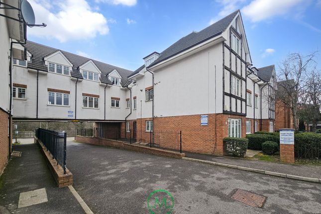 Flat 12, Augusta Court, London photo 2