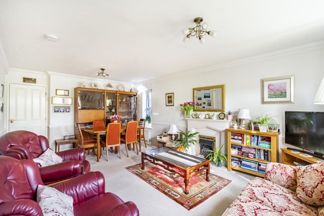 59, Moorfield Way, York photo 2