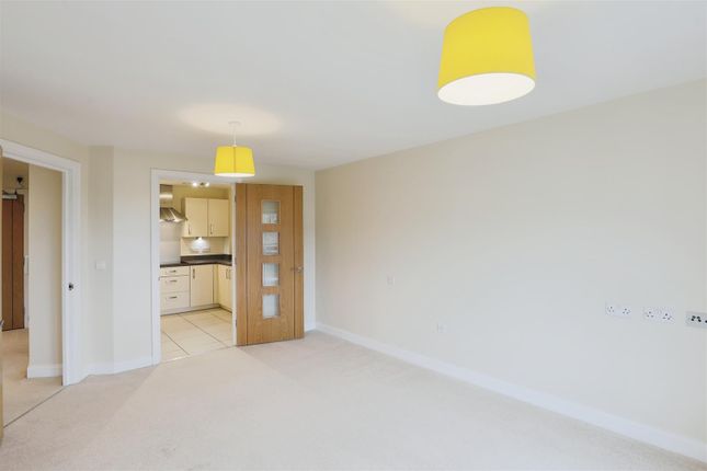 Flat for sale in Harvard Place, Stratford-Upon-Avon