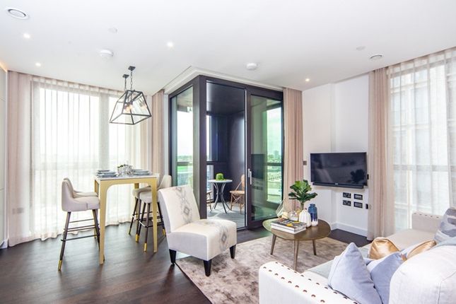 2-bed flat on 39, Thornes House, London, £4,658/mo