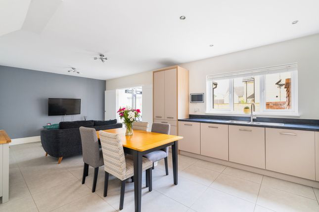 40, Hawthorne Road, Steeton photo 4