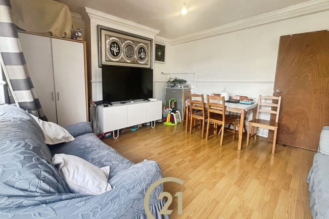 85 St. Leonards Road, London photo 3