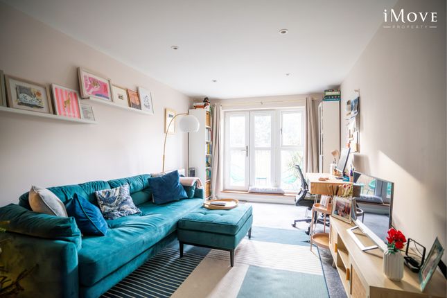 1-bed flat on Flat 21, Carfax House, London, £295,000