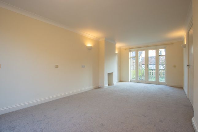 2 Polstede Place, North Street, King's Lynn photo 3