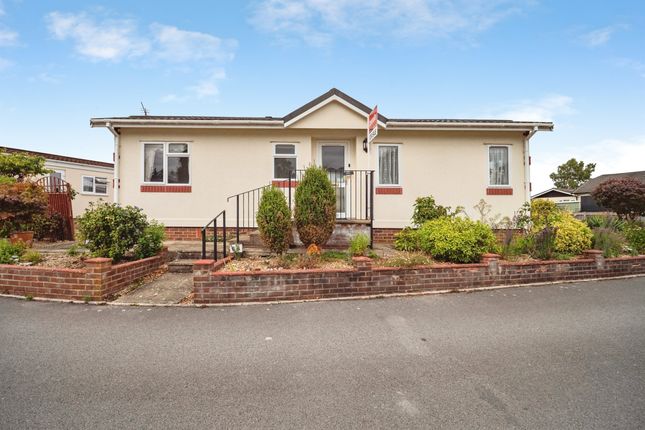 2-bed caravan on 66, Oaklands Park, Dorchester, £125,000