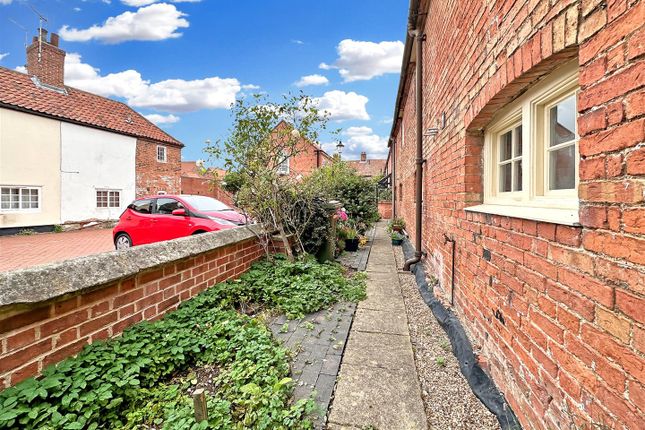 10, St. Leonards Court, Newark photo 3