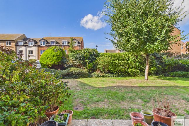 Flat 12, Seaward Court West Street, Bognor Regis photo 4