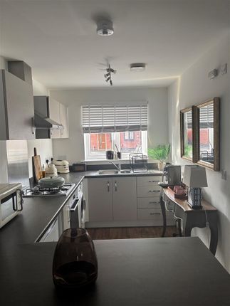 6, Gill Crescent, Rugby photo 4