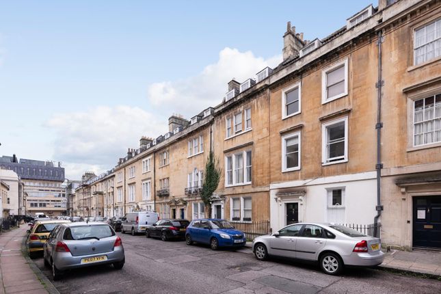 Flat to rent in New King Street, Bath