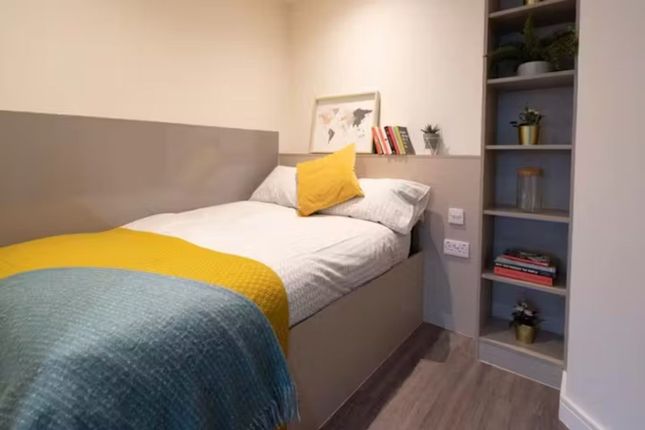 Flat to rent in Students - Redvers Tower, Redvers House, Sheffield City Centre