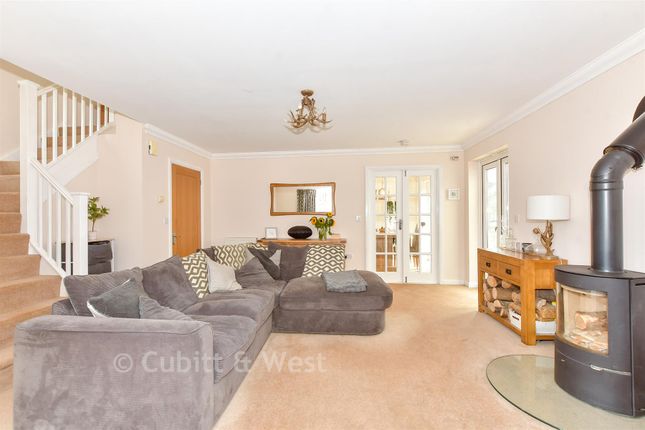 7, Watersmead Drive, Littlehampton photo 2