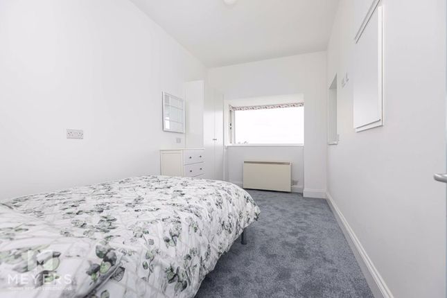 Flat to rent in Sunnington Court, 23 West Cliff Gardens, Bournemouth