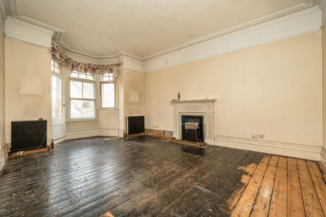Flat 4, Queens Mansions, Brook Green, London photo 3