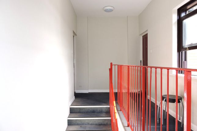 Kays Court, Nags Head Road, Enfield photo 2