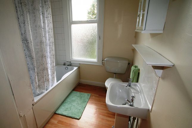 Terraced house to rent in St Anns Avenue, Leeds