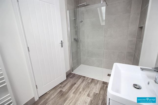 En Suite Shower Room
