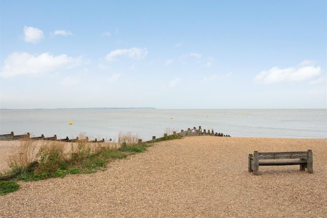 2 Pearsons Cottages, Sea Wall, Whitstable photo 4