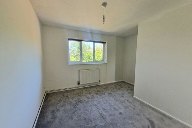 120 Heol Castell Coety, Bridgend photo 4