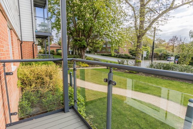 Flat 10 Weavers House, Highgate Hill, Cranbrook photo 2
