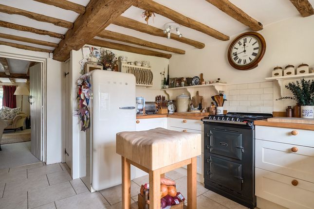 1 Todhurst Cottages Stane Street, Pulborough photo 5