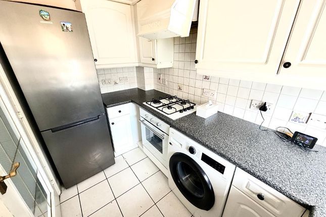 24, Vulcan Close, Beckton photo 4