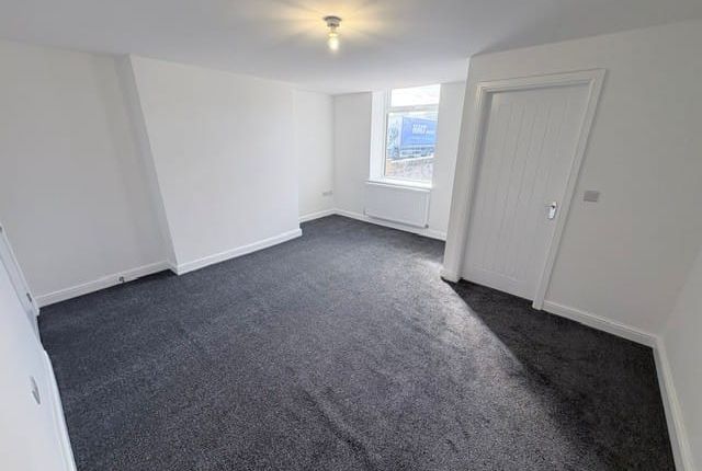 1, Cobden Street, Burnley photo 3