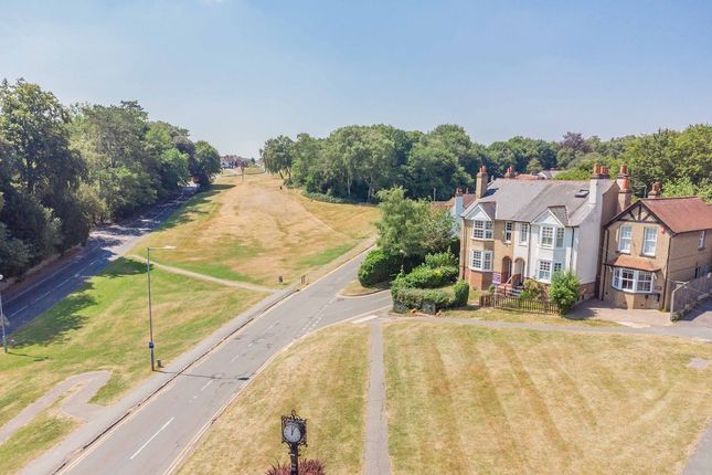 Grove House, Gold Hill North, Chalfont St Peter photo 4