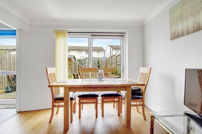 13, Alverston Gardens, London photo 4