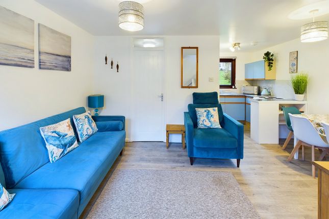 79 Strawberry Hill, Tolroy Manor, Hayle photo 2