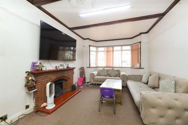 57, Tudor Way, Hillingdon photo 2
