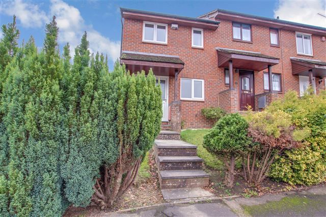 2 bed end terrace house for sale in Detling Road, Tollgate Hill, Crawley RH11