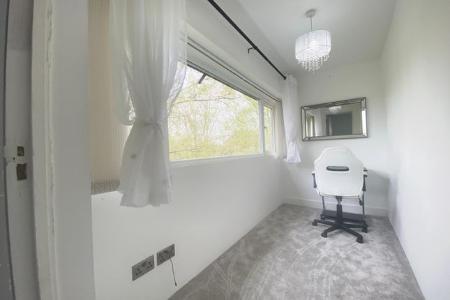 37, Frobisher Road, St. Albans photo 3
