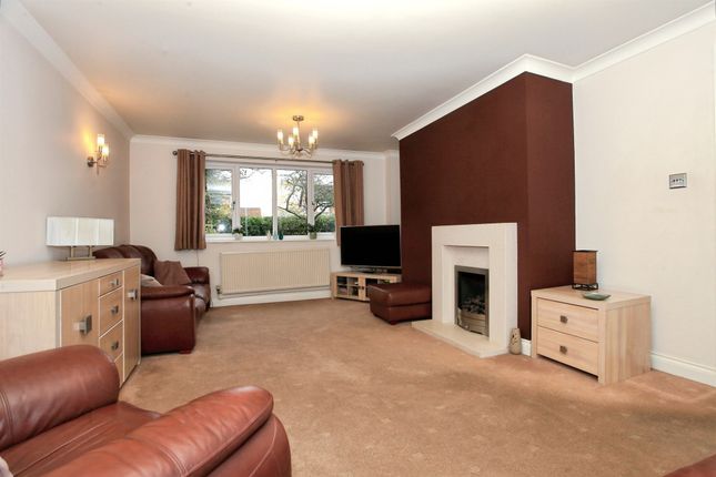80, Sunnymead, Peterborough photo 4