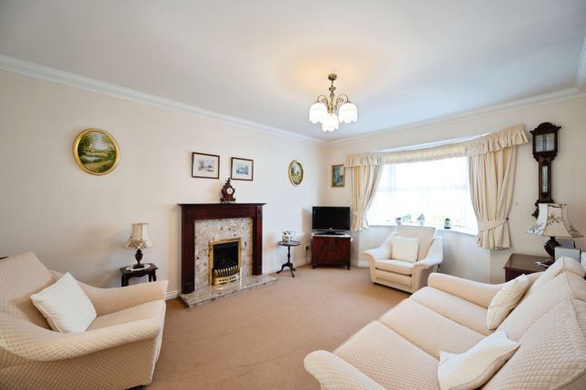 17, Hamfield Drive, Hampshire photo 2