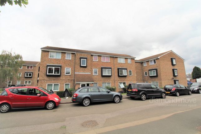 Thumbnail Flat to rent in Old Park Mews, Hounslow