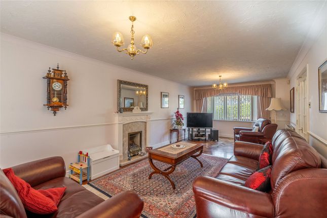 53, Highgrove Meadows, Telford photo 2