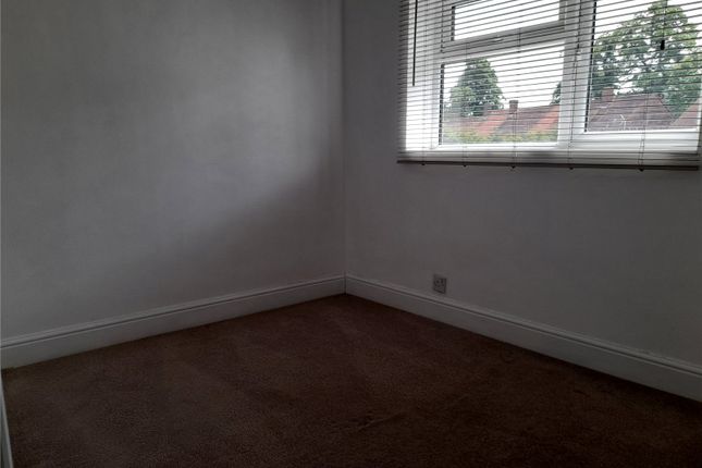 Terraced house to rent in Stanley Green West, Langley, Berkshire