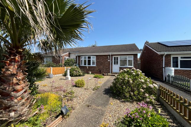 Bungalow to rent in Quay Angel, Gorleston, Great Yarmouth