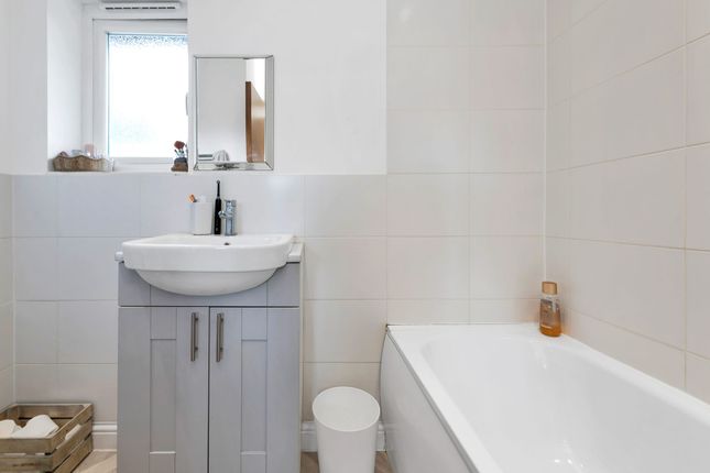 16 Falmouth Street, Newmarket photo 4