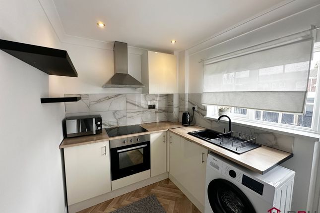 165 Clover Walk, Rotherham photo 2