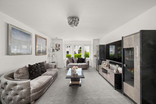 12, Mona Crescent, Dundee photo 3