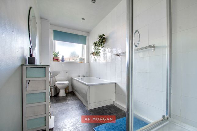 Flat 18, Birmingham photo 4