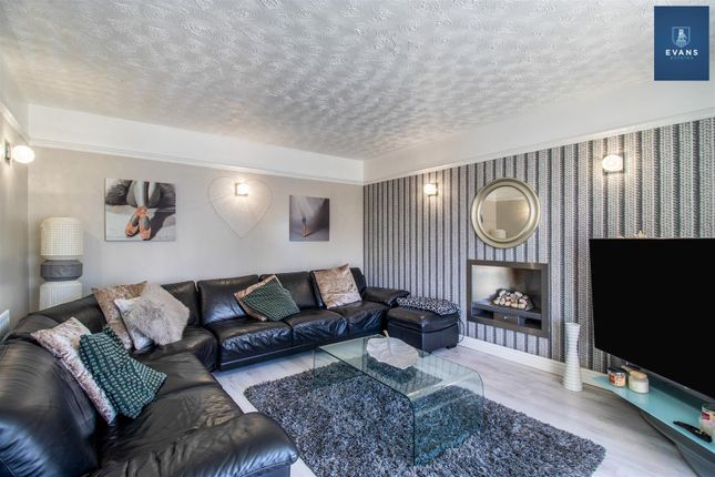 165A, Aldermans Green Road, Coventry photo 4