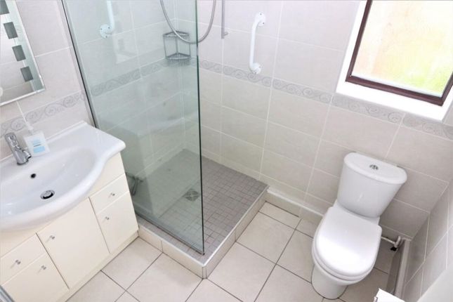 65, Torvill Drive, Nottingham photo 5