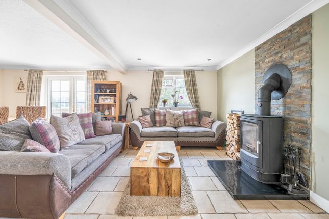 1, Cherry Tree Close, Nailsworth photo 2